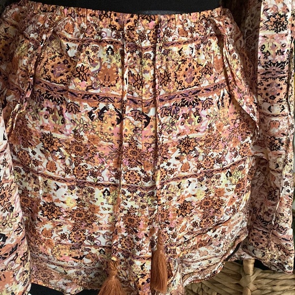 Victoria’s Secret Beach Coverup Set - Picture 3 of 10